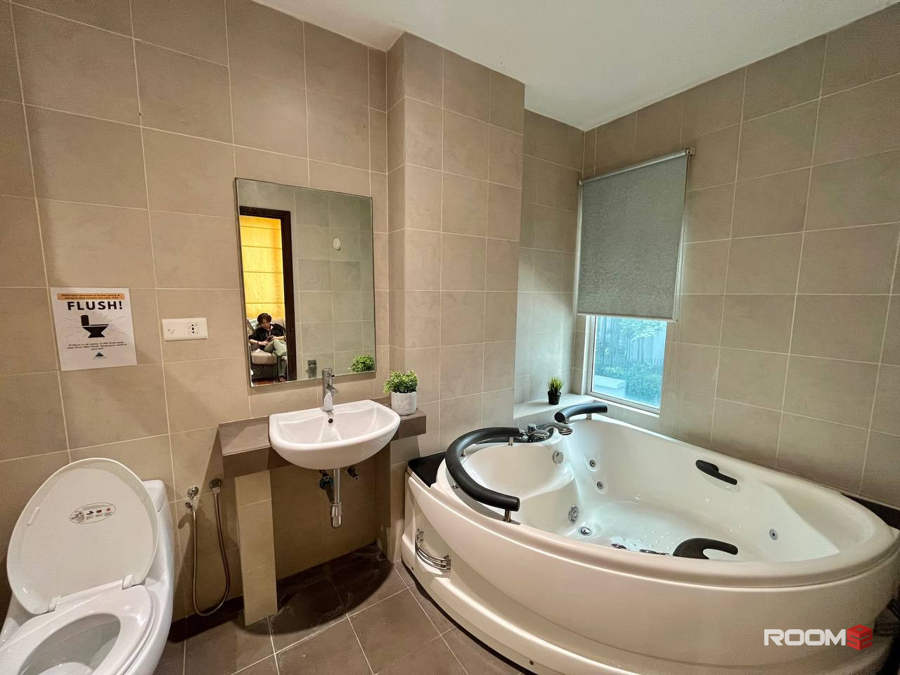 😱 Room With Attached Toilet For Rent With ZERO DEPOSIT 😍💯 Can Stay With Your Bestie 🤩 Fully Furnished 💯