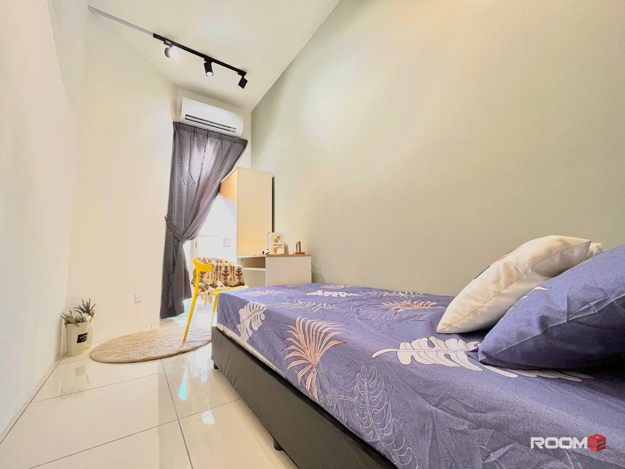 Rent The Right Rooms With Us 👍🏻 ⚠️ Check This Out To End Your Misery 👇🏻 At TR Residence 🚄
