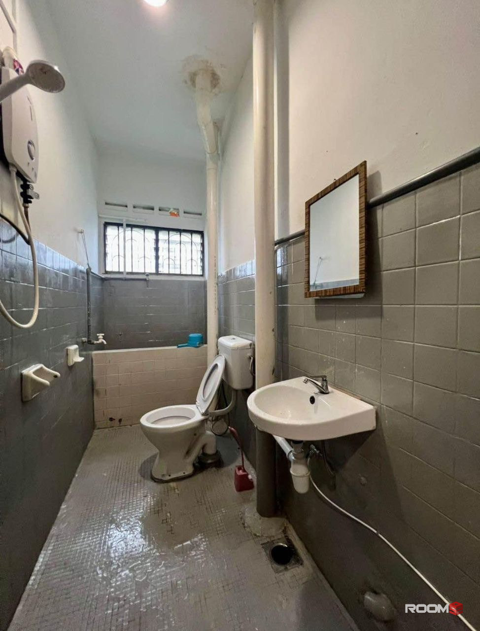 🔥1 KM to CIQ 🔥| SUPER easy commute😎 🌟Affordable, cozy & perfect room for Singapore workers🌟