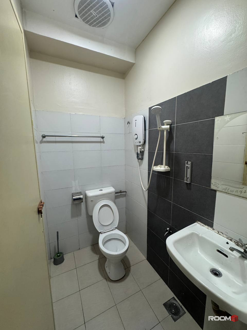🌟 Couple stay deal 💑 Zero Deposit 🎁 Walk to KSL mall 🚗💨