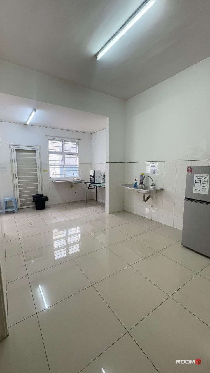 ❄️💥 Aircond Room in Kota Kemuning — Comfortable & Affordable!