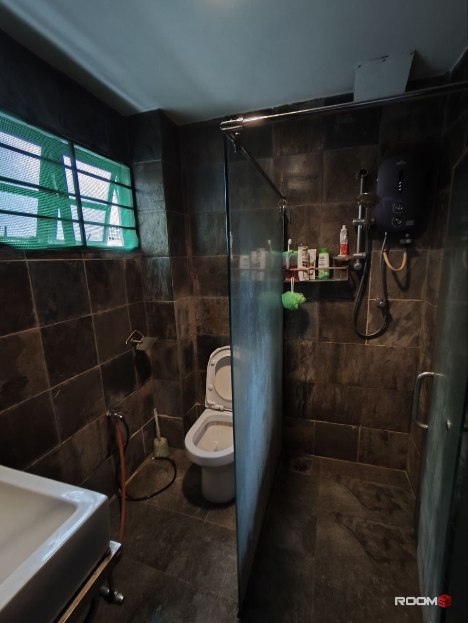 Middle Room 📌 SS7, Taman Megah Mas