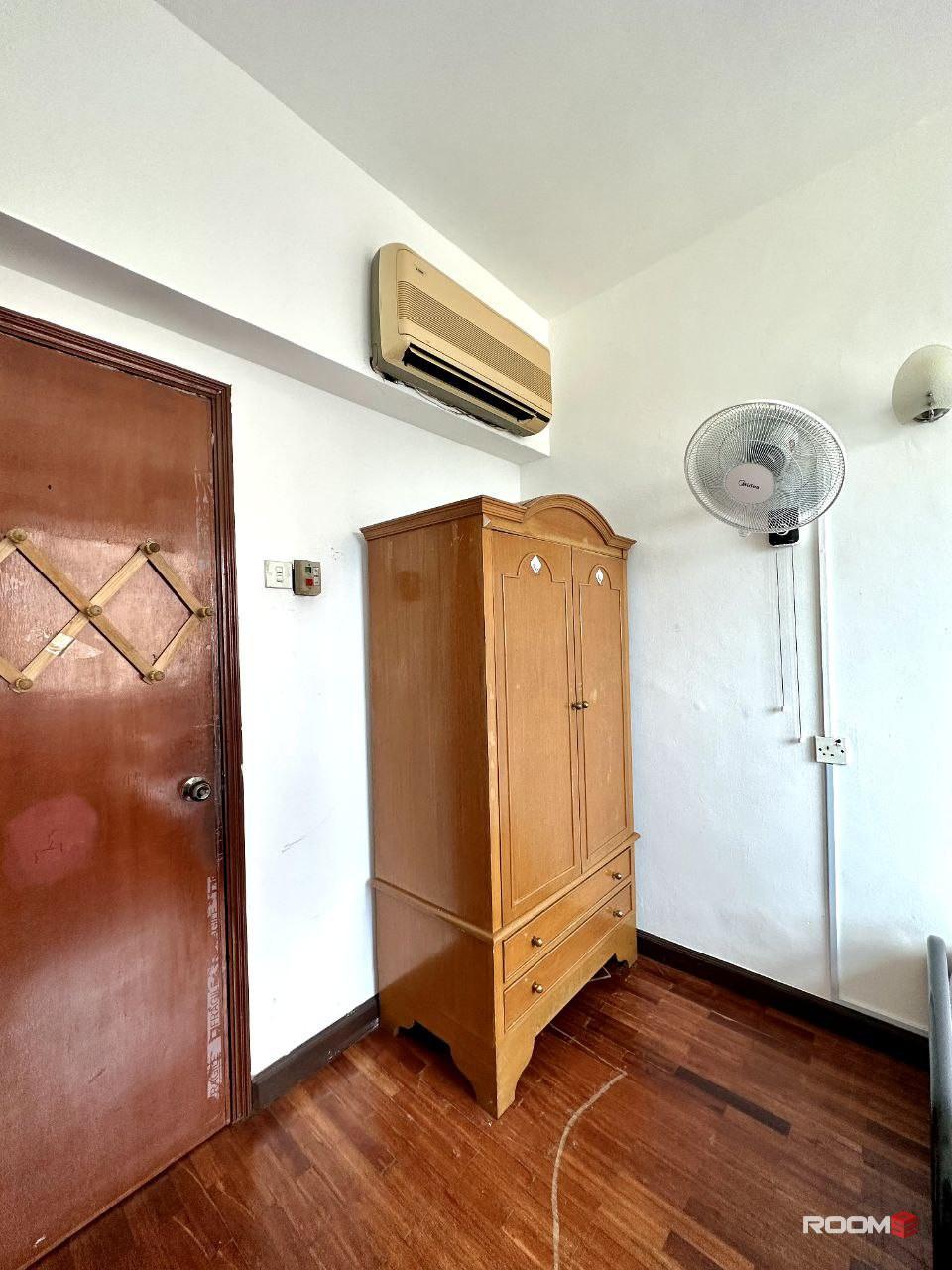 [MIX MEDIUM ROOM] 3 Mins walk to LRT PWTC & Sunway Putra Mall @PWTC [KL City Centre Area]