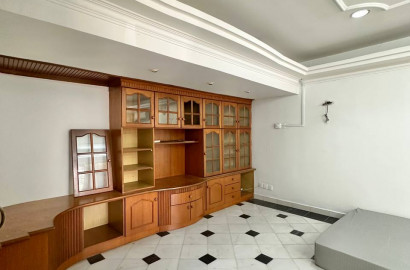 💥PJ SS4, Middle room with AC and furniture
