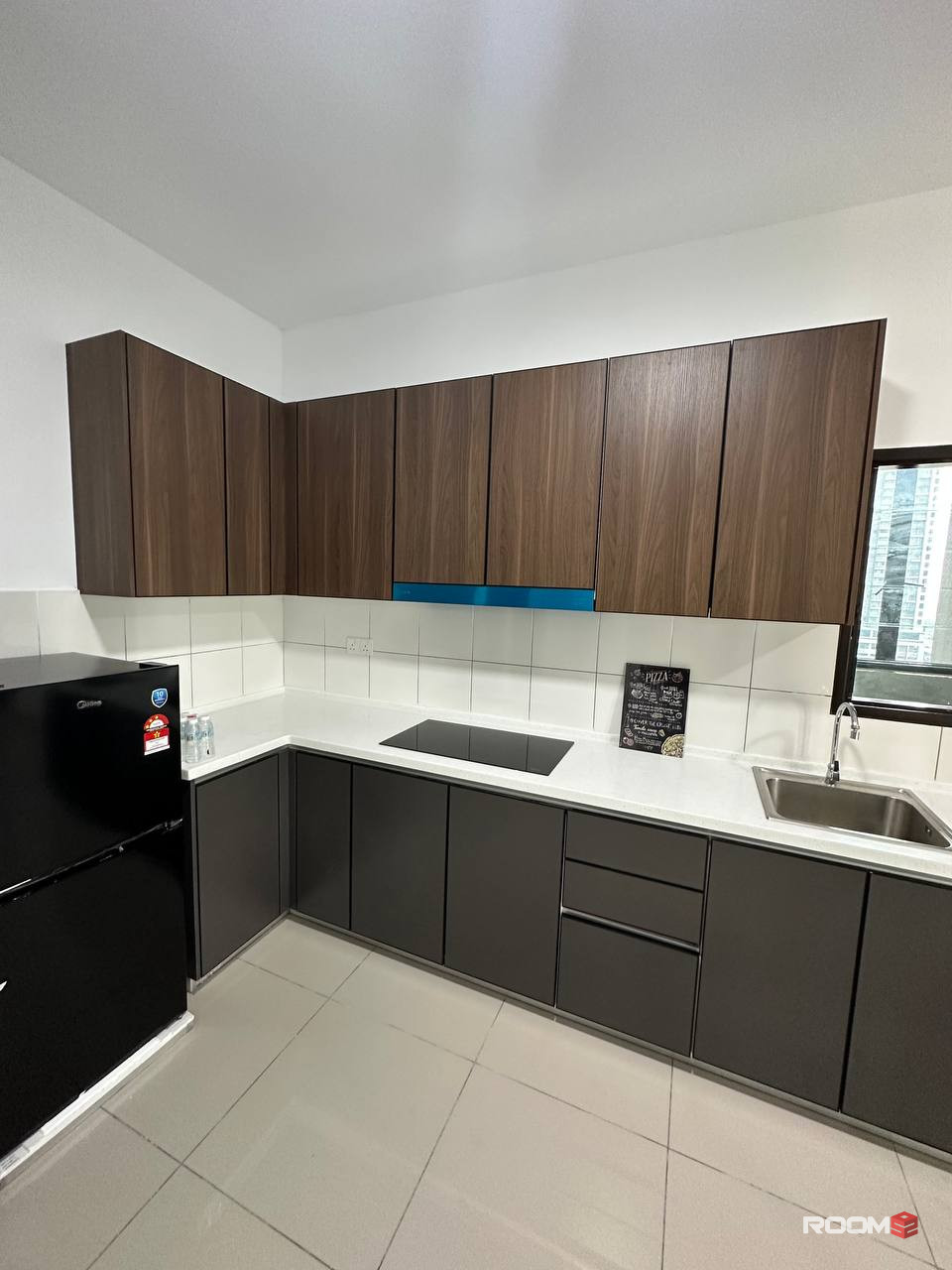 🌟Comfy & Affordable Middle Room ✨Fully Furnished New Unit 🧹Free Monthly Cleaning Service Provided