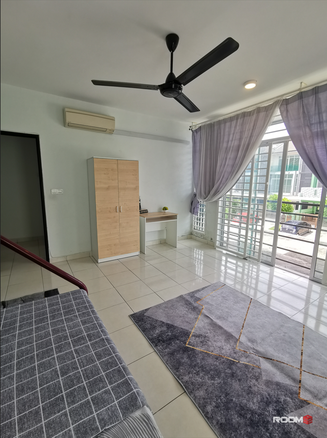 [Bilik sewa Cozy & Privacy], Bangi avenue 3 [Bilik Master] ,  [PEREMPUAN] , [KTM Bangi] Kuis , Bandar Seri Putra  UKM
