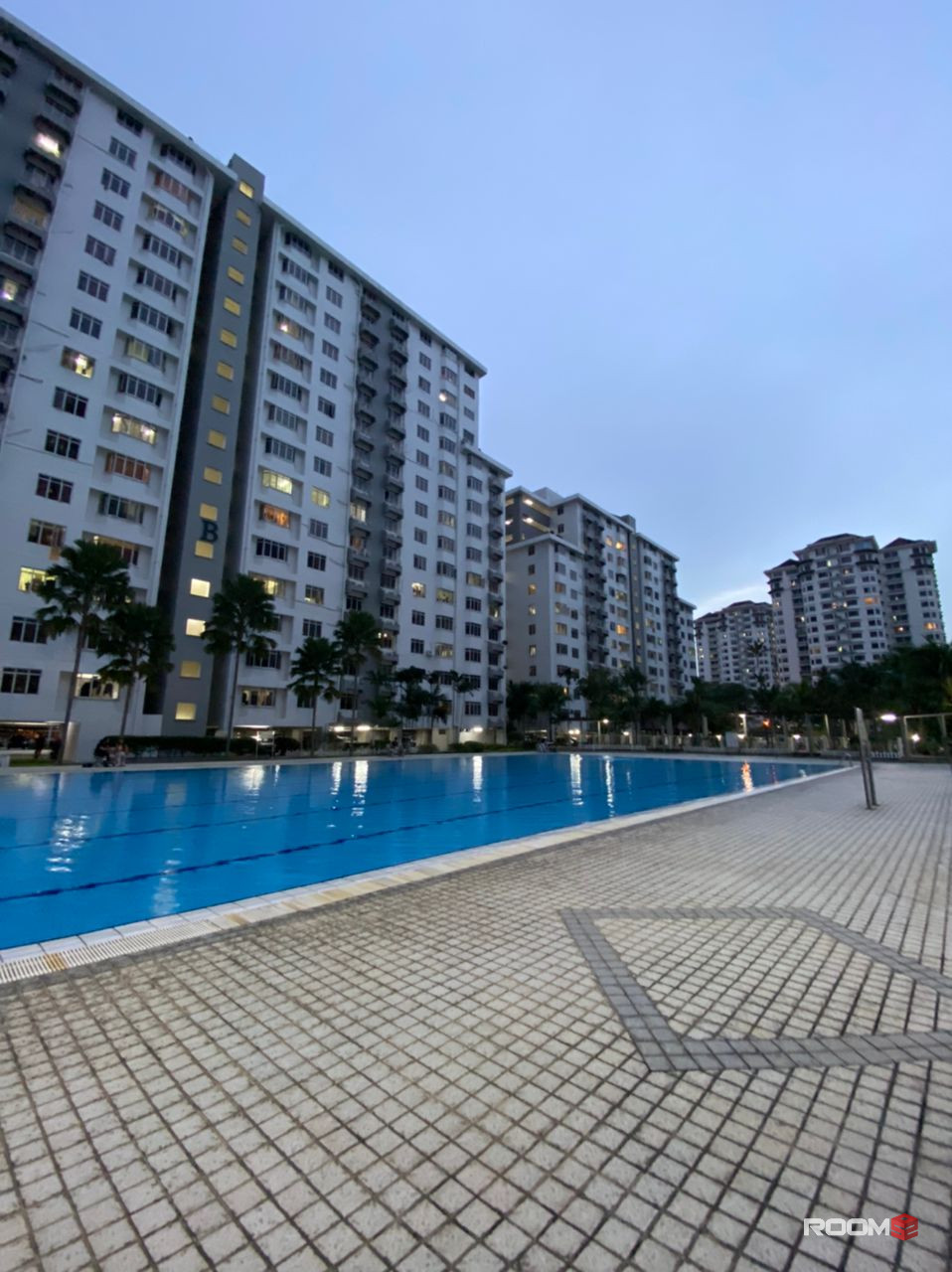 KELANA PUTERI CONDO – middle room (RM480)