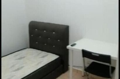 😍 5 mins walk to LRT 😍 Inclusive all Utilities except aircond 😍Free Wifi 😍Free Cleaning 😍Fully furnished Room at Me