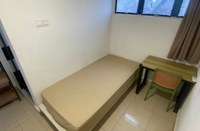 🏡🎓 Affordable Student Room Near MRT Serdang Jaya 🚆✨