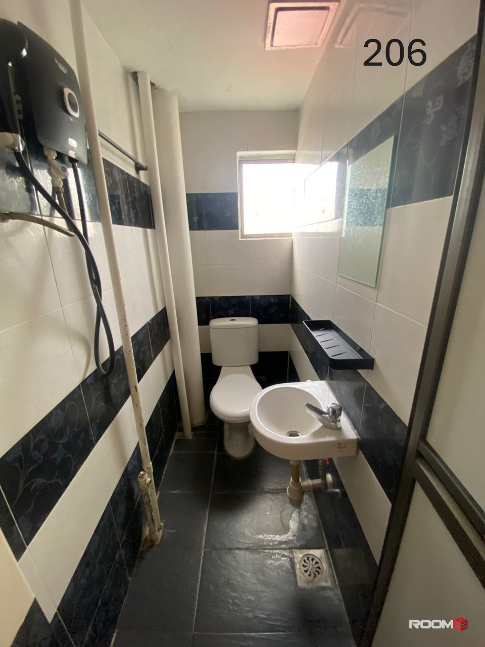 🌟 Affordable Student Room @ Seri Kembangan 🏡🚆