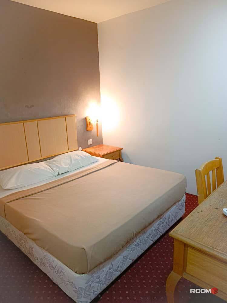 Hotel Room Rent : Zero Deposit, Private Master Room, Attached Bathroom, Non-Sharing, Nearby LRT Station, IOI Boulevard,