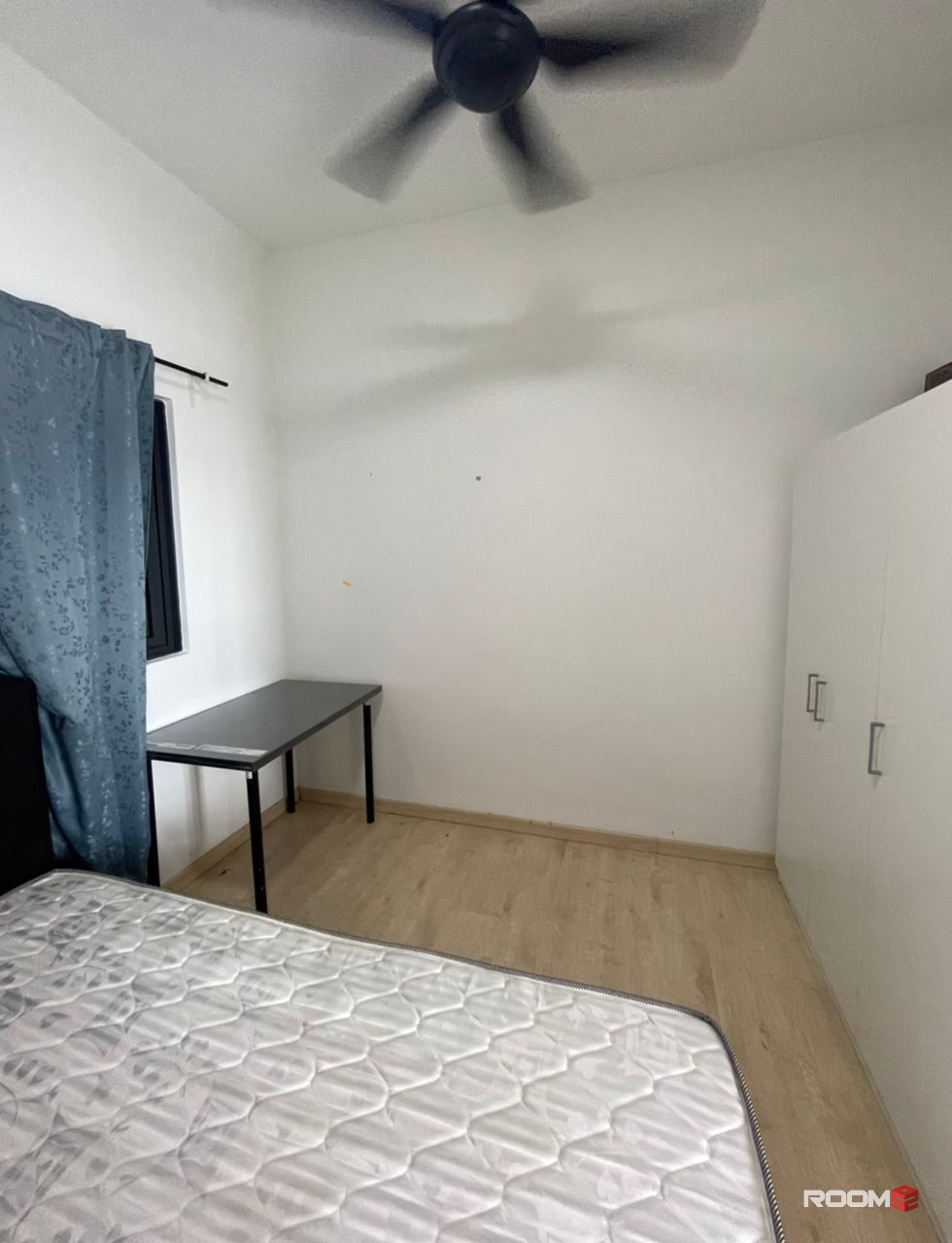 Parkhill Medium Room for rent_near APU university