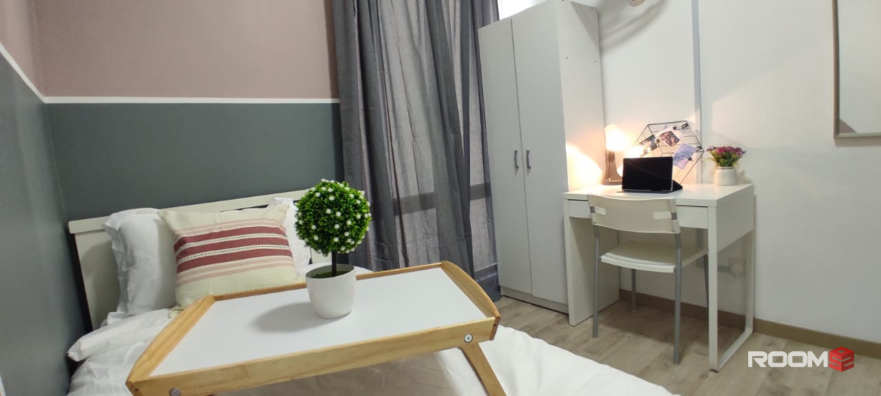 Single Window Female Room @ Emporis Kota Damansara