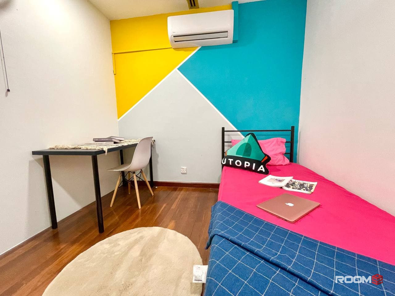 Room With Amazing Rooftop Overlooking KLCC 📶 5 Min To MRT Ampang Park