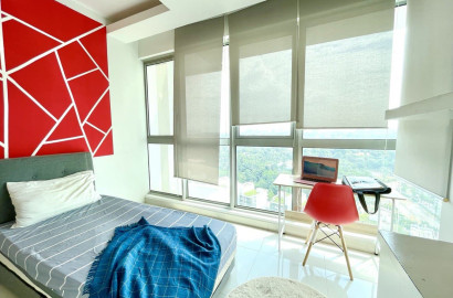 Kit          🏙️Beautiful High Rise Building ❗Room Rent At PWTC area near LRT 🚄