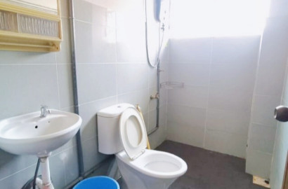 Comfort Middle Room💛 ZERO Deposit!!!✨ Easy access to Restaurants and SS2 town✨