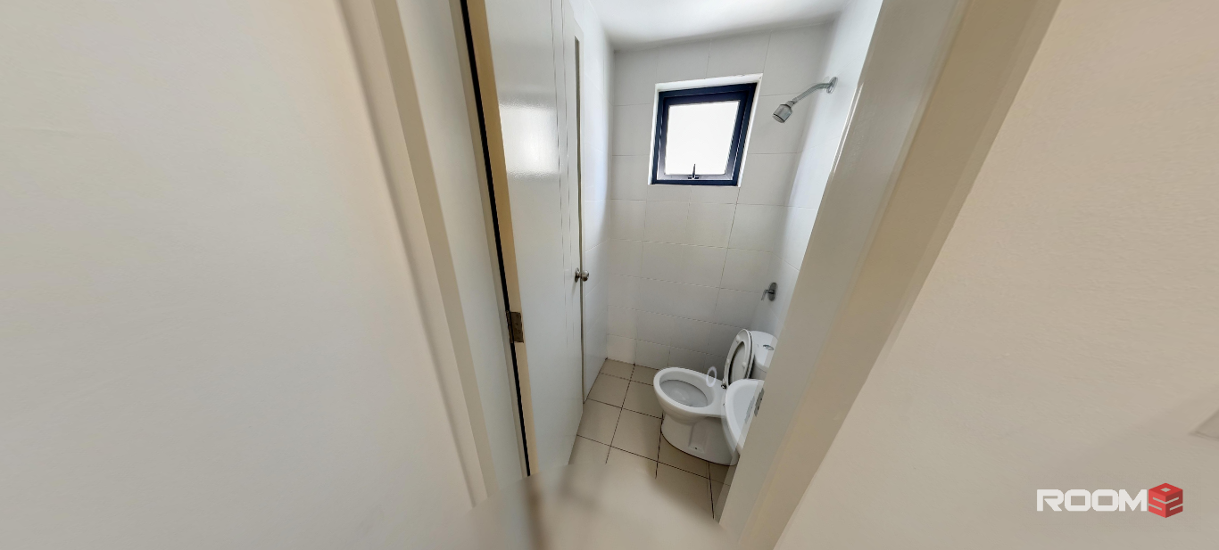 ZERO DEPOSIT🔥RIVERVILLE CONDO🏠QUEEN ROOM+TOILET