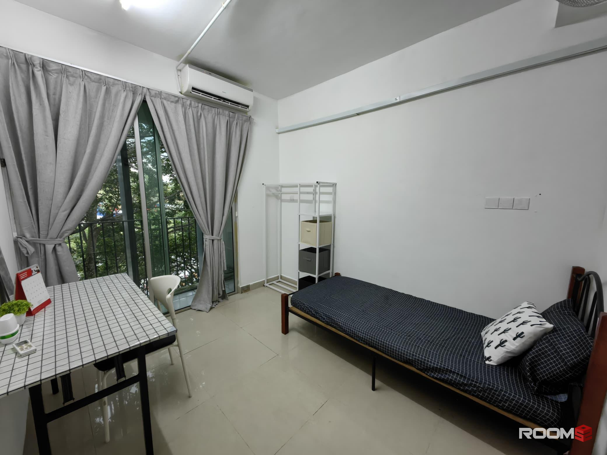 NO AGENT FEE. Female Unit.Cyberjaya MMU.Quiet. Non Sharing Room.