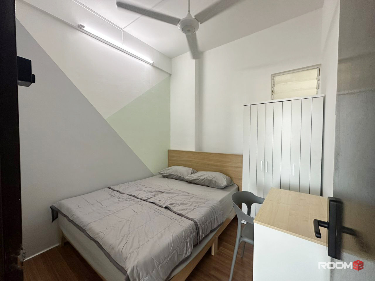 【New Renovated & Low Deposit】Impian Meridian Aircon Room at Subang