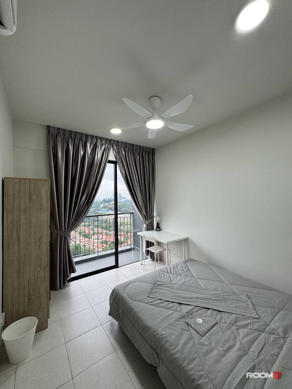 🤩 Middle Balcony Room for RENT at Residensi Max @ Kuala Lumpur 🤩