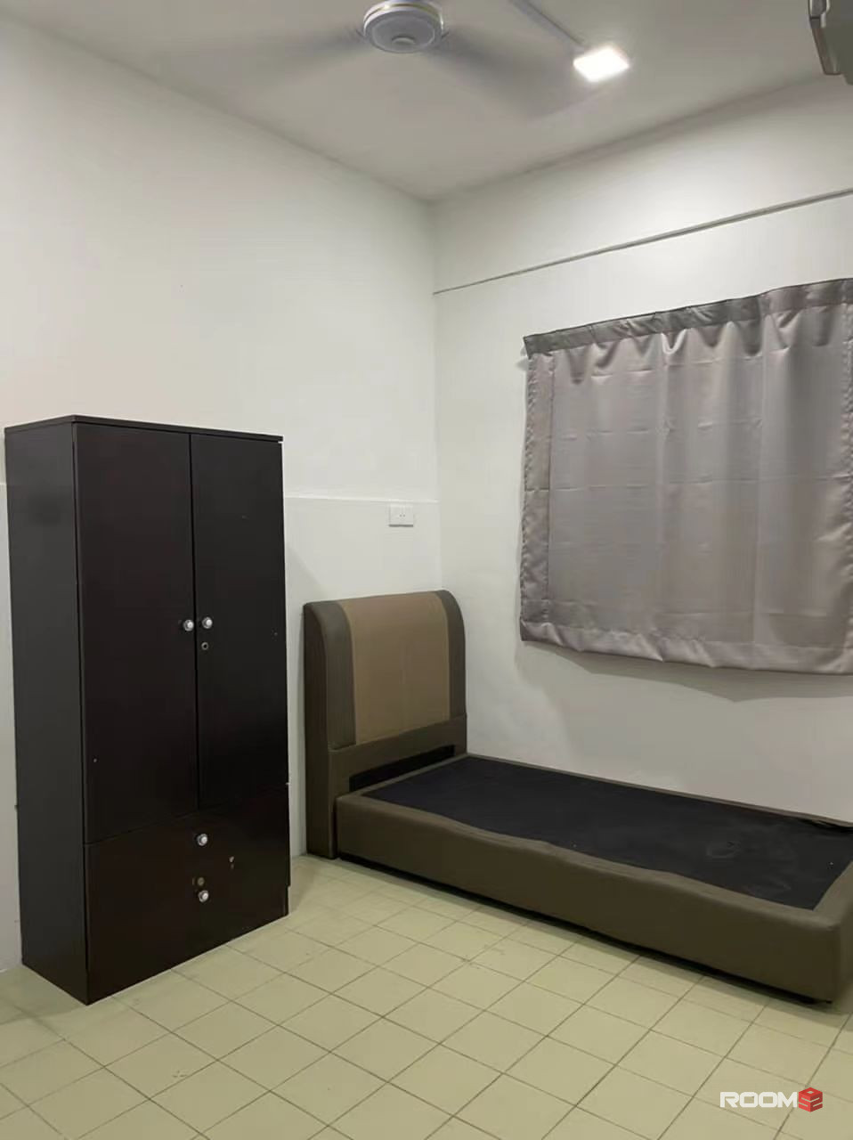 ❗❗❗WHY KEEP SCORLING❓❓❓SUPER LOW DEPOSIT📣📣📣MIDDLE ROOM AT SS2 PETALING JAYA🎆🎆🎆