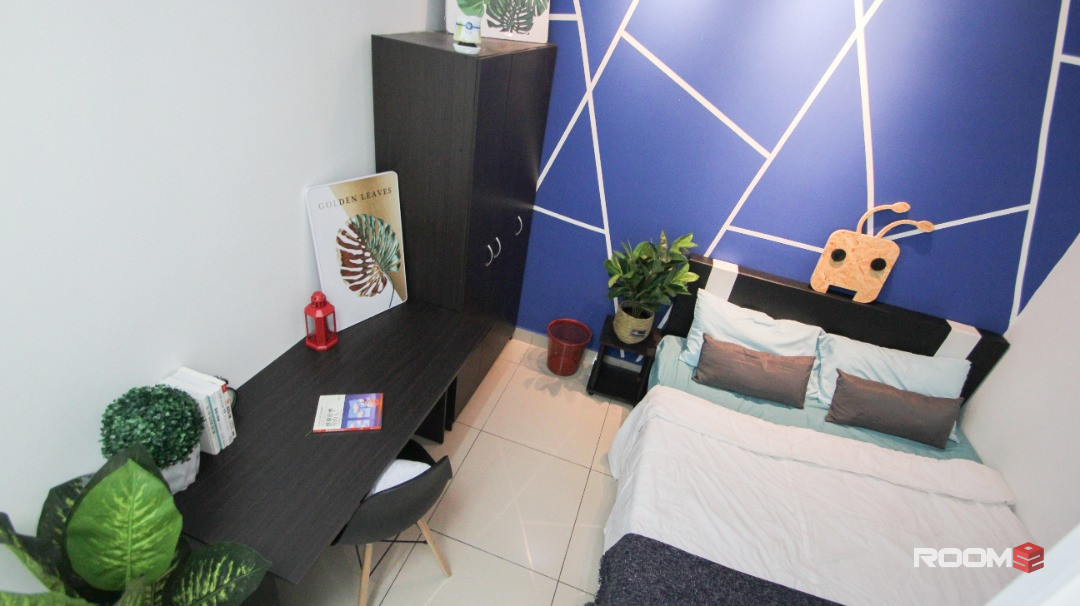PACIFIC PLACE NEW MIDDLE ROOM FULLY FURNISHED WITH UTILITIES ( 0.5 MONTHS DEPOSIT ONLY ) ( RM50 REBATE )