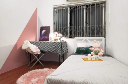 Master room / Medium Big with own private bathroomSetia Alam ,Top Glove, Setia City Mall ,Bukit Raja