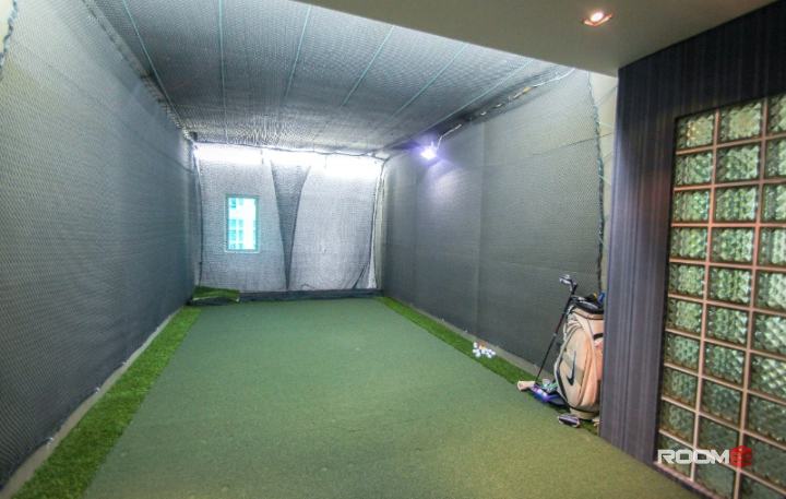 [ seri kembangan east lake residence penthouse ] fully furnished middle room with private bathroom for rent rm700