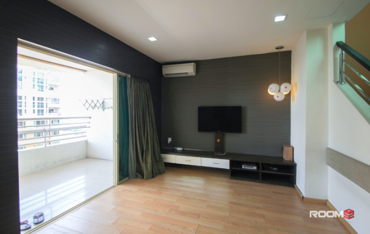 [ seri kembangan east lake residence penthouse ] fully furnished middle room with private bathroom for rent rm700
