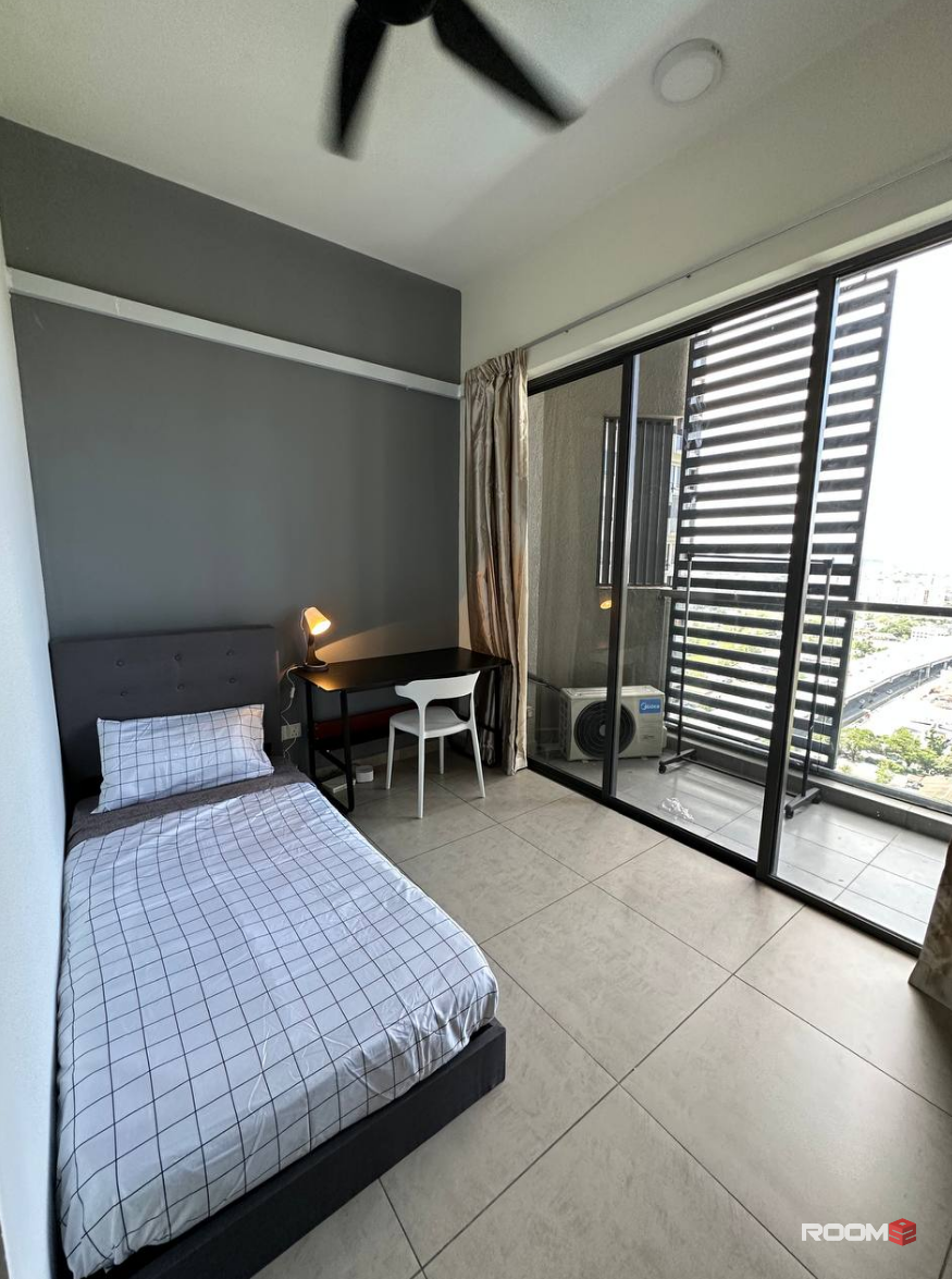 Brand New Fully Furnished Middle Balcony Bedroom @ The Petalz, Old Klang Road