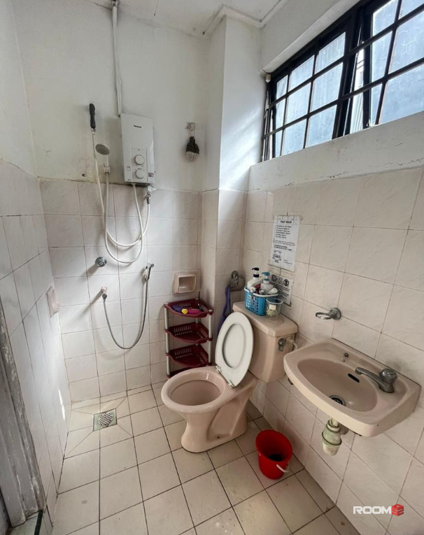 ✨LOW DEPOSIT✨ 😻BANDAR UTAMA MIDDLE ROOM FOR RENT😻NEAR TO ONE UTAMA , IOI DAMANSARA ,CENTER POINT 🎏🎏