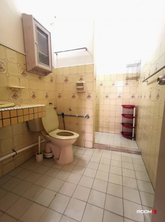 💼🚆✨ A Commuter’s Gem — Near LRT Kelana Jaya, Low Deposit Required.