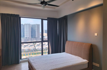 STUDIO Premium ⭐️ Room Fully Furnished @ Nova Saujana, Special Promotion, Aircond Wardrobe Table Chair Mattress