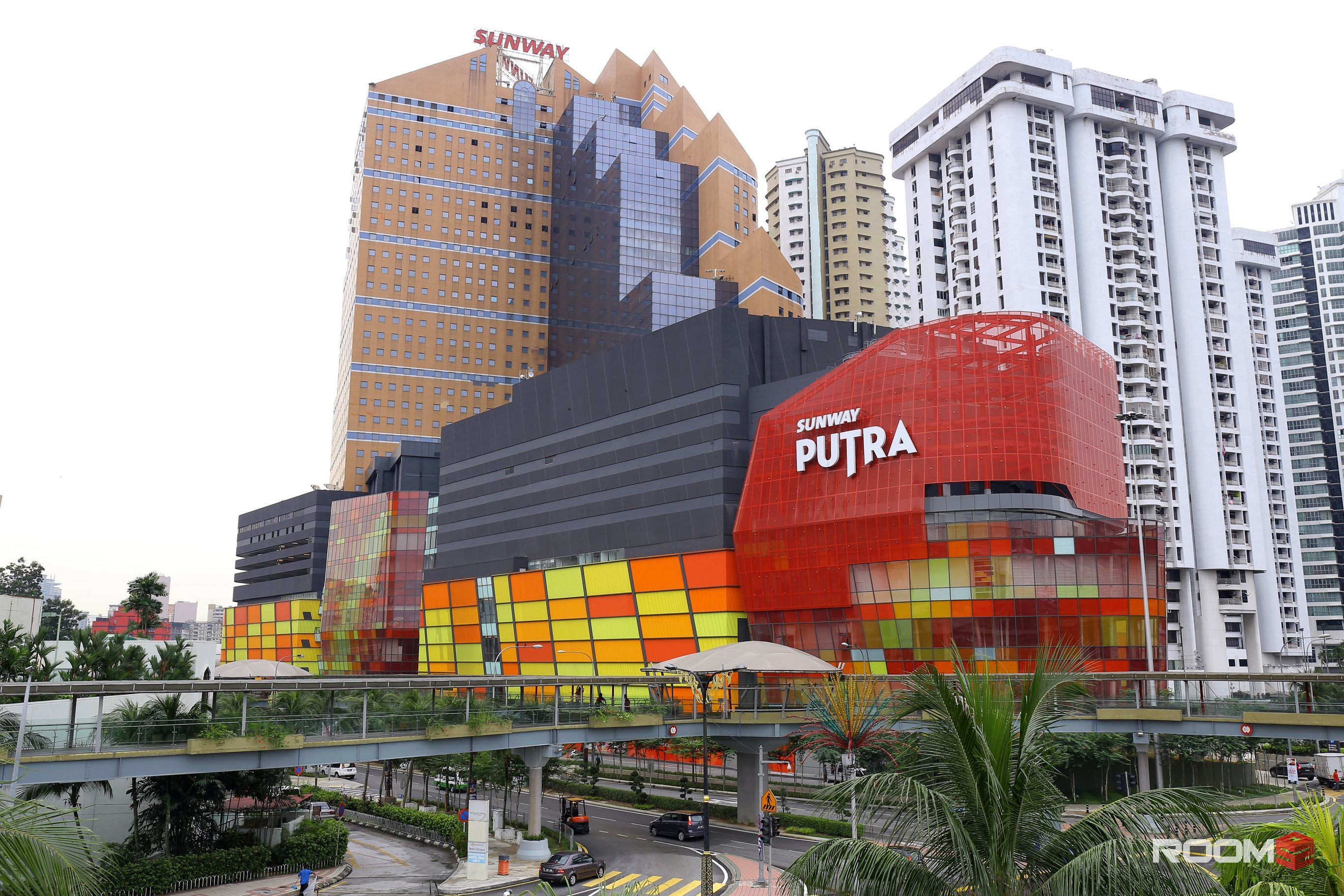 [MIX MEDIUM ROOM] 3 Mins walk to LRT PWTC & Sunway Putra Mall @PWTC [KL City Centre Area]
