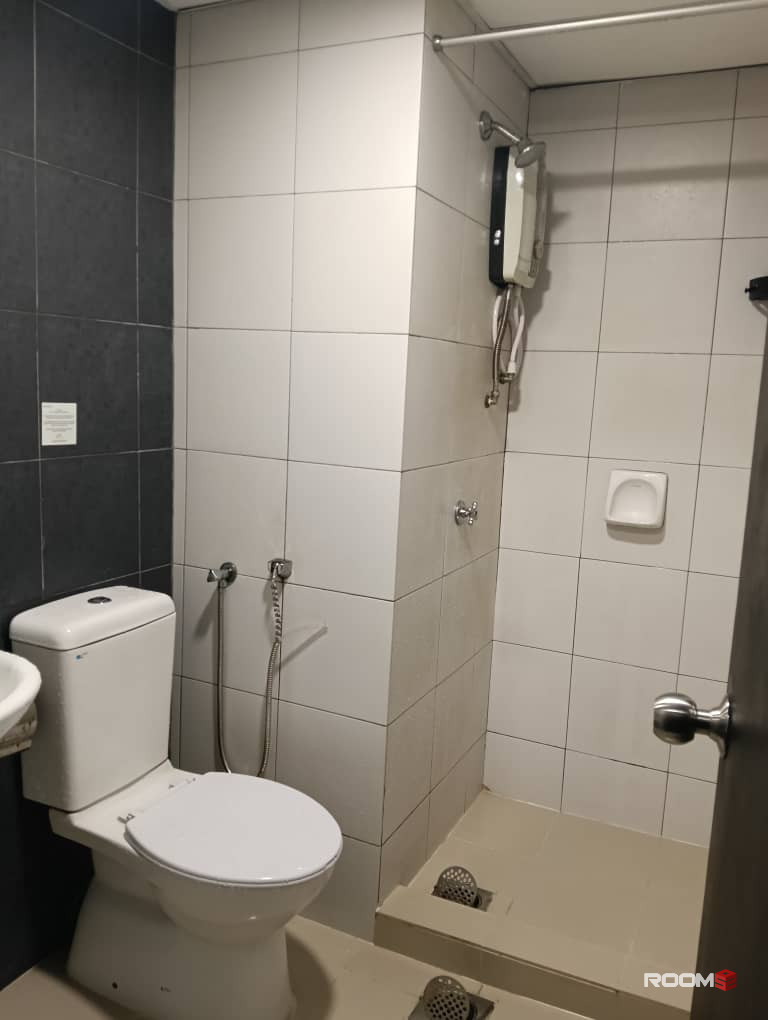 🔥1 KM to CIQ 🔥| SUPER easy commute😎 🌟Affordable, cozy & perfect room for Singapore workers🌟