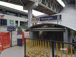FEMALE MASTER ROOM @TR RESIDENCE 🚄 🏤🚶1 MIN walk to LRT/MRT/MONORAIL/BUS TITIWANGSA [KL City Centre Area]
