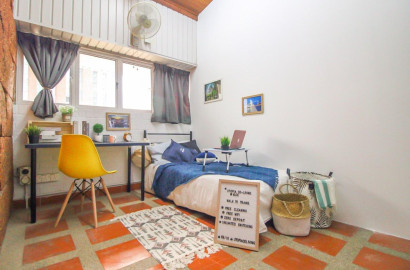 Room For Rent At KLCC 🌃 Near Megan Avenue ❗ At Luxury Condominium 🏛️