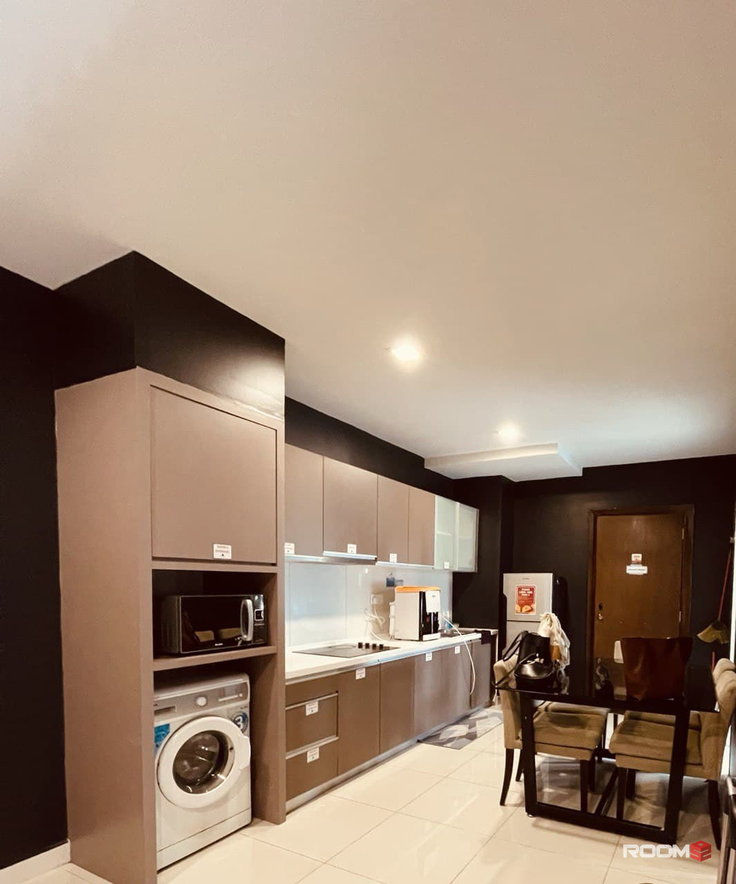 🚄Clean Room near LRT PWTC  🌆 Only 3 Min Walk To Sunway Putra Mall 🛒🛍️
