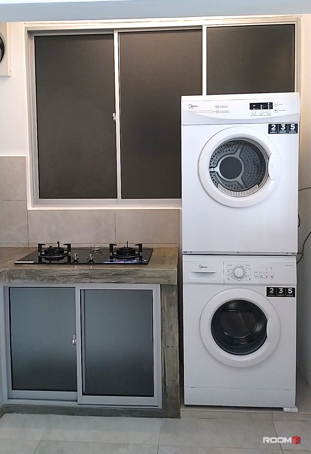 Near LRT Station - 8 min walk to Awan Besar LRT Station Mixed Gender Unit - Single Room For Rent Bukit Jalil (Chinese)