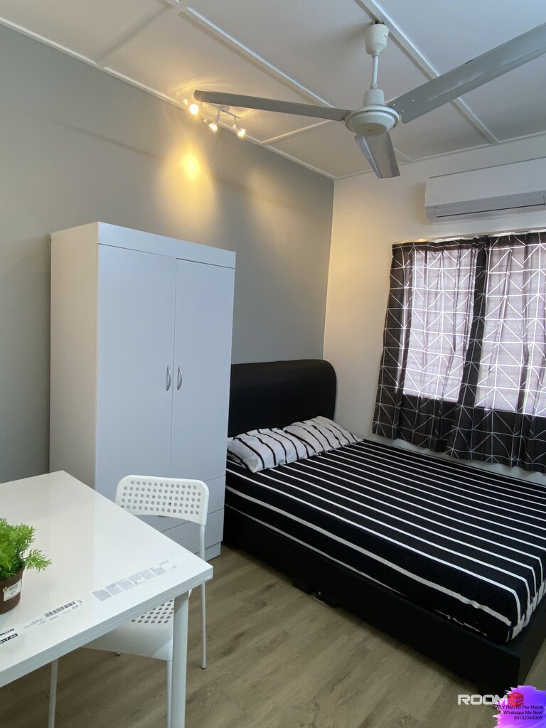 Merdeka Promotion!!! Clean Fully Furnished Middle Room at Pusat Bandar Puchong, Puchong