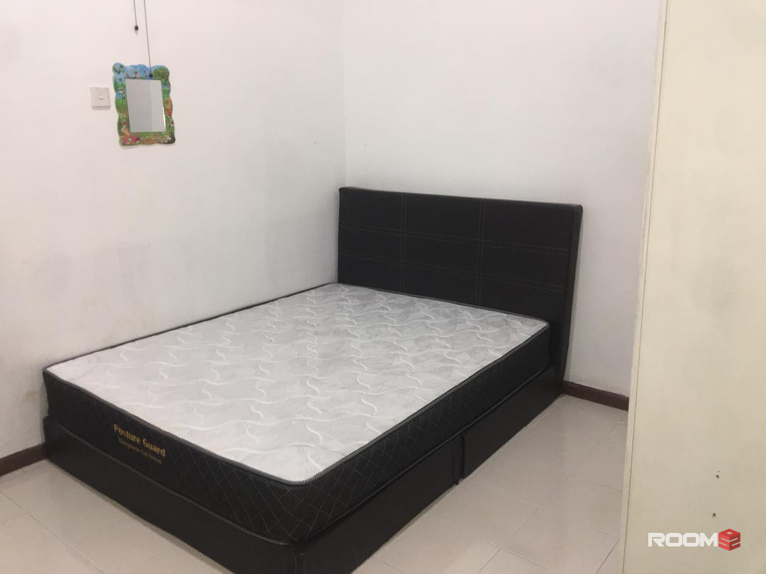 puri aiyu condominium seksyen 22 shah alam room for rent (mix gender house)