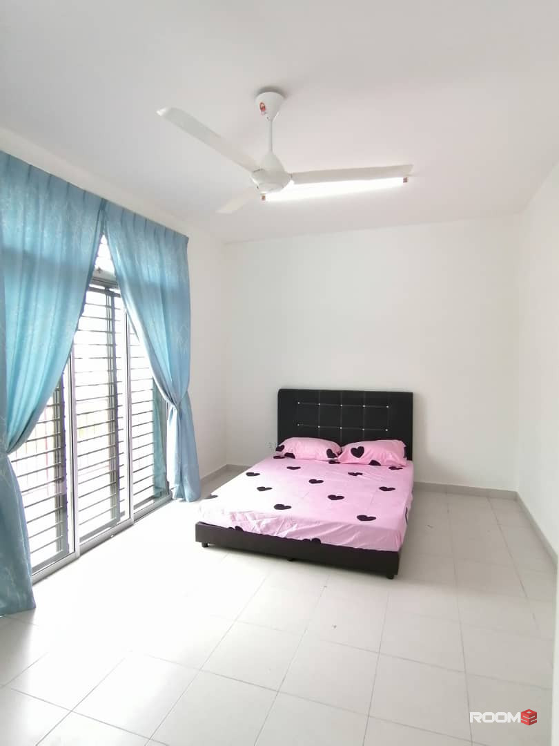 Room for rent at Taman Pulai Mutiara @ Gelang Patah