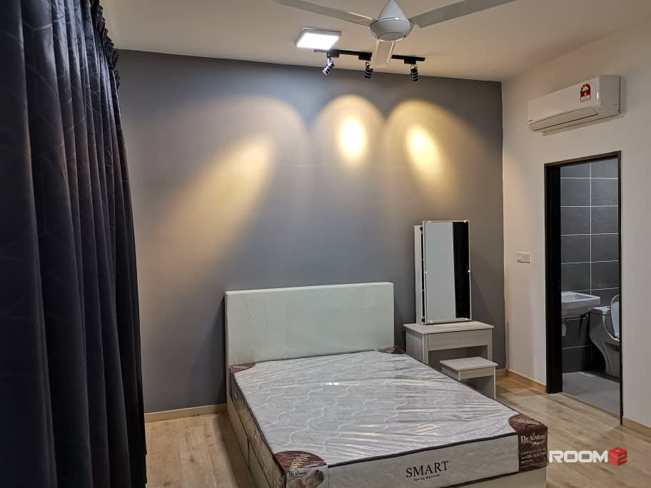 fully furnished attched toilet kepong the henge