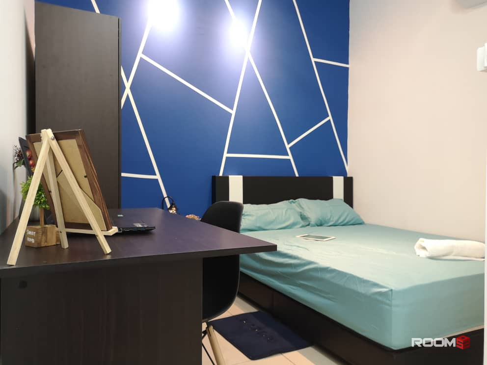 PACIFIC PLACE NEW MIDDLE ROOM FULLY FURNISHED WITH UTILITIES ( 0.5 MONTHS DEPOSIT ONLY ) ( RM50 REBATE )