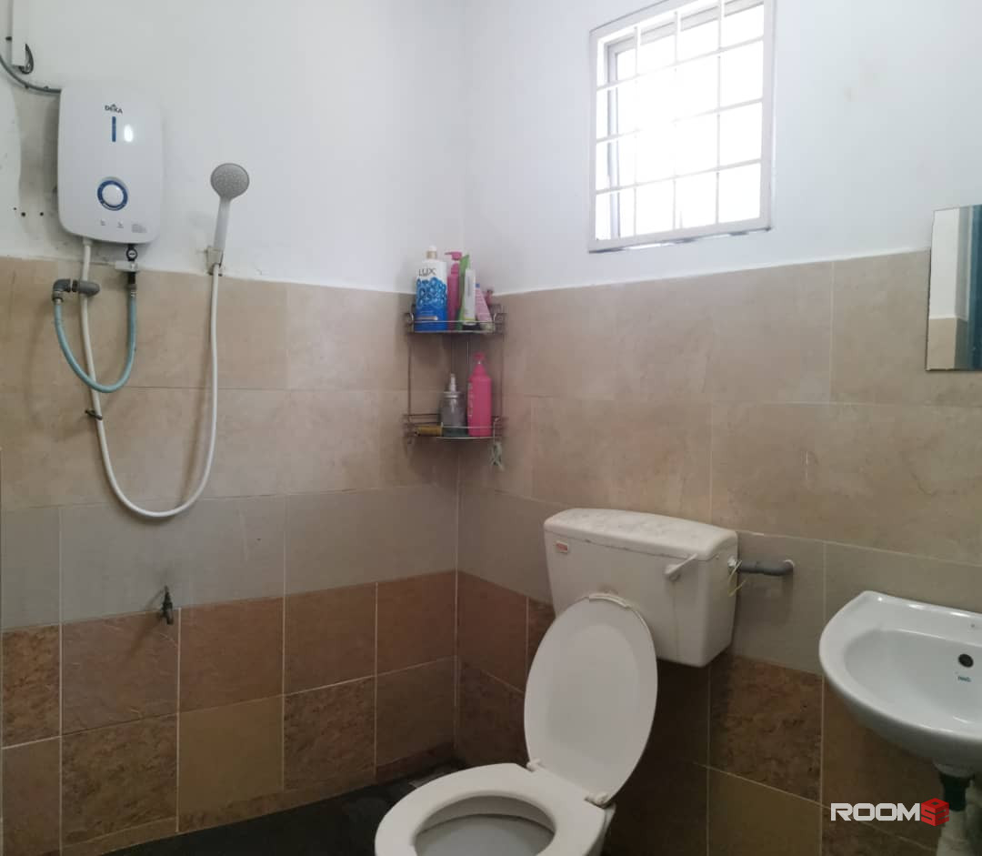 Medium Room Sharing Attached Bathroom @ Sunway PJS 9 (near Medical/ GEO/ Pinnacle)