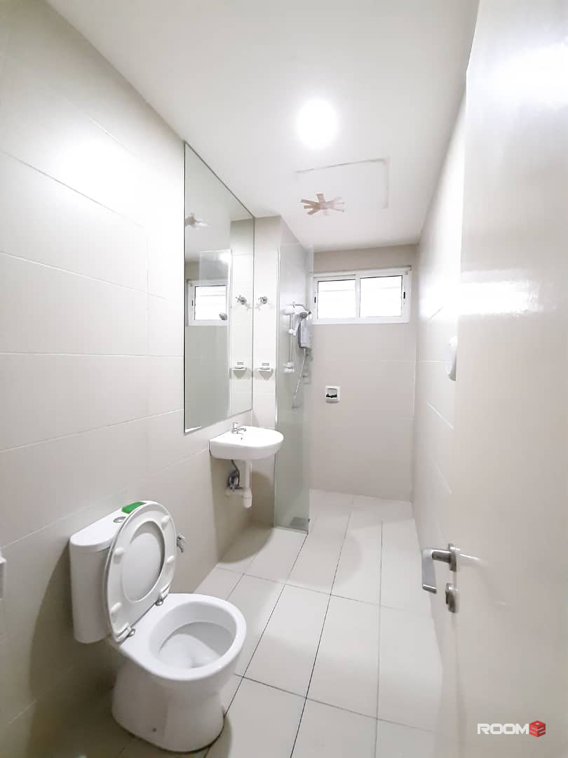 Middle Room at Bandar Mahkota Cheras, Cheras South [𝙵𝚁𝙴𝙴 𝚄𝚃𝙸𝙻𝙸𝚃𝚈] Bilik Sewa Cheras {Attach Toilet} Sunstone