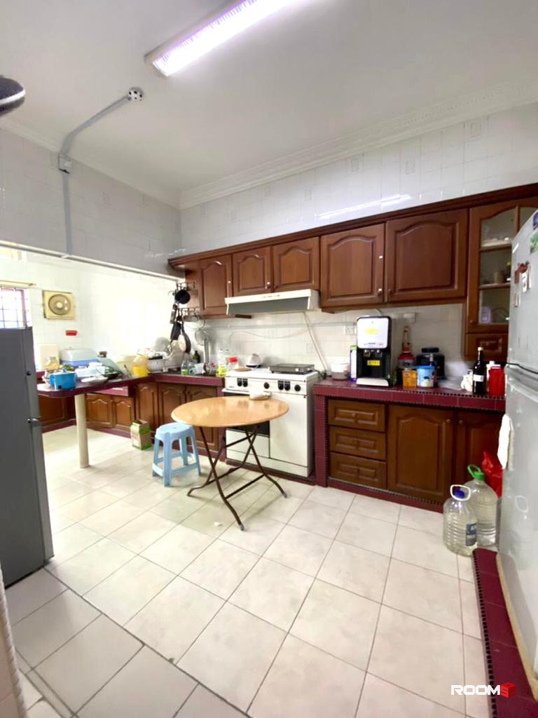 🔥0 Deposit🔥walking distance to LRT Bandar Utama 📣📣 Fully Furnished, High Speed Wifi
