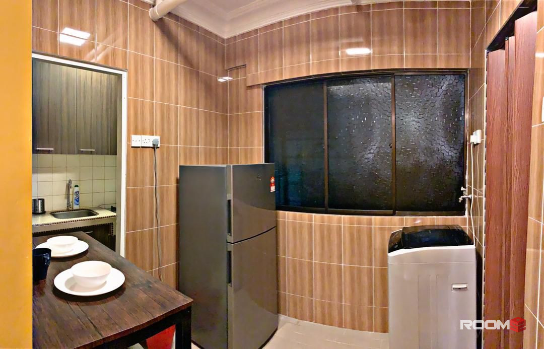 Room For Rent At Taman Miharja
