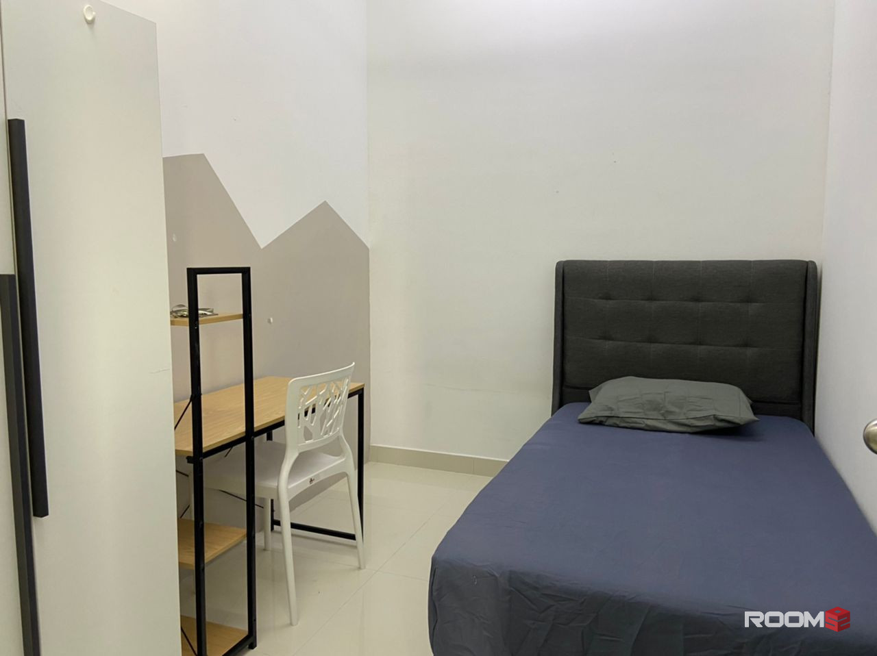 [Free Utilities] Furnished Small Room for Rent @ Casa Tiara, Subang Jaya