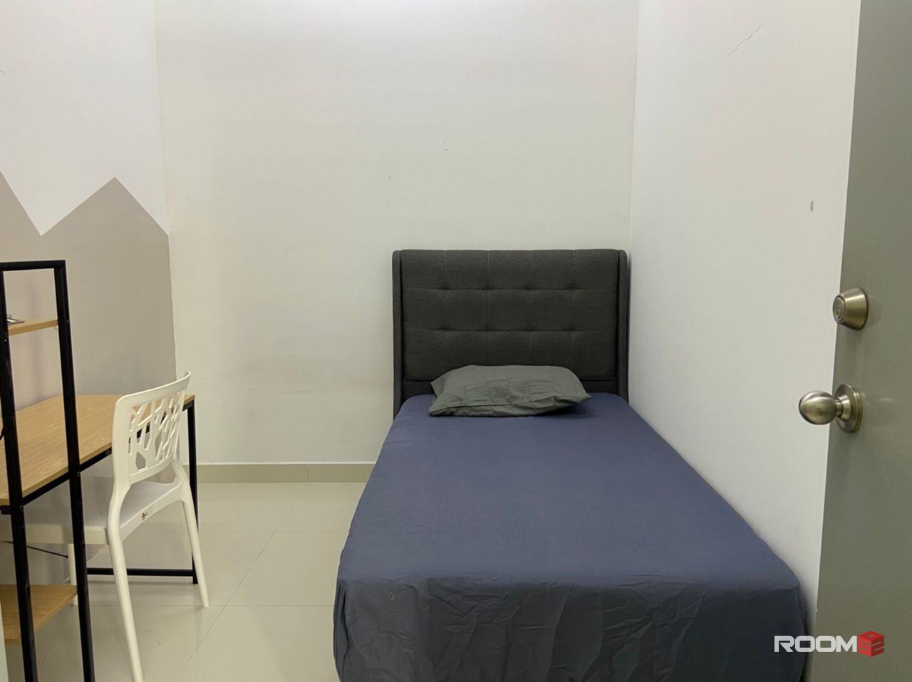[Free Utilities] Furnished Small Room for Rent @ Casa Tiara, Subang Jaya